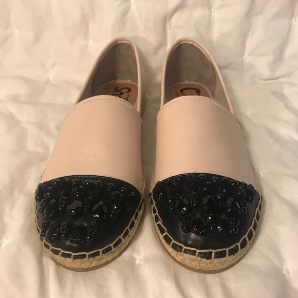 Women Circus by Sam Edelman Black and Pink Espadrille Slip-Ons